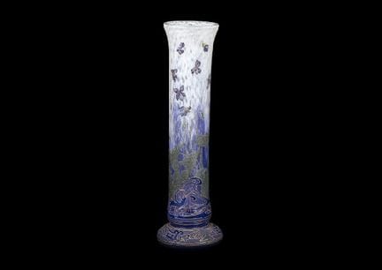 DAUM FRERES, Vaso con motivo di violette, H 55,7 c