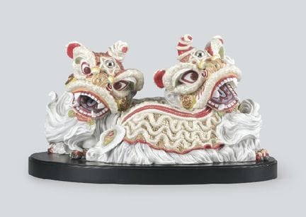LLADRO, Danse du lion, figurine, H 33 x L 58,5 x P
