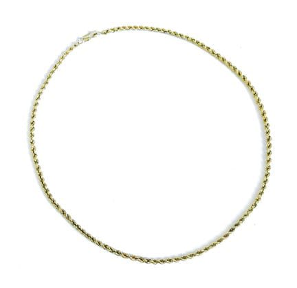 Collar corto de oro amarillo (14K) trenzado. 
Long
