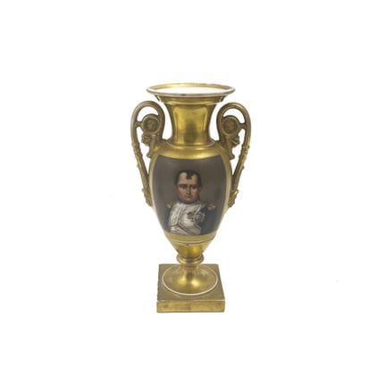 MANIFATTURA DI PARIGI
Vaso ad anfora in porcellana