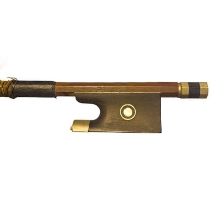 Archetto per violino. 
Reca la firma "DARTE".
Lung