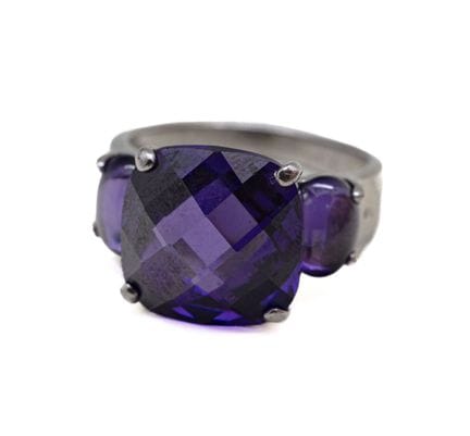 Anillo de plata (925/1000) adornado con una cuenta