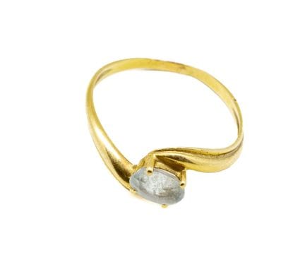 Bague en or jaune 18 K (750/1000), la monture mouv