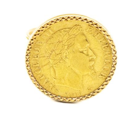 Bague en or jaune 18 K (750/1000) ornée d'une pièc