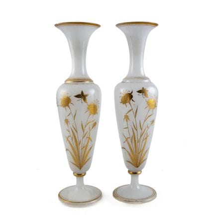Pair of vases on pedestals, made of white opaline 