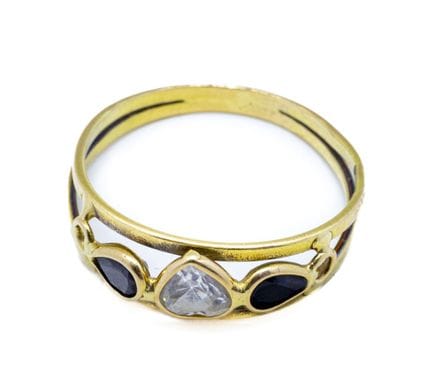 Bague en or jaune 18 K (750/1000), la monture ajou