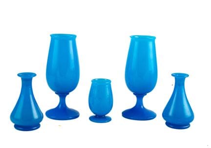 Set of 5 blue opaline vases, including 1 pair of l