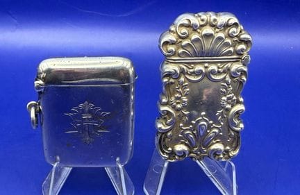 Deux étuis à allumettes Vesta anciens en argent, o