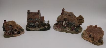 Quattro casette della collezione inglese “Lilliput