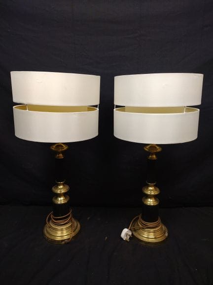 Paire de lampes de table de style classique, avec 