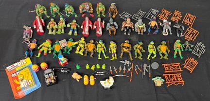 Ampia collezione di action figure vintage delle Ta
