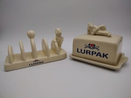 Un burriera promozionale in ceramica con coperchio