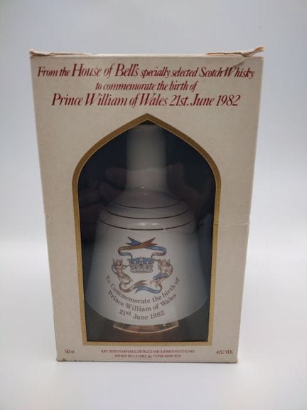 Carafe en porcelaine commémorative de la naissance
