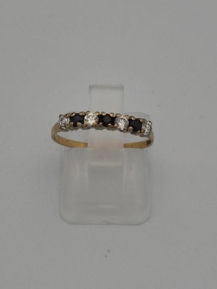 Bague « Eternity » en or 9 carats (375) sertie de 