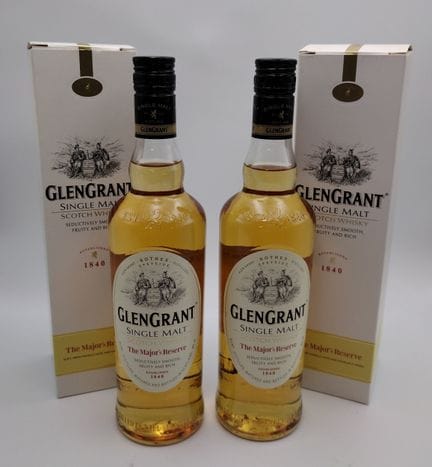 Deux bouteilles de whisky single malt écossais Gle