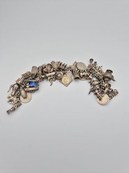 Bracelet à breloques en argent sterling et 50 brel