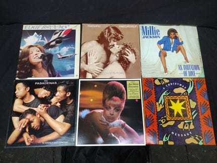 Collezione di 36 dischi in vinile, tra cui Rod Ste