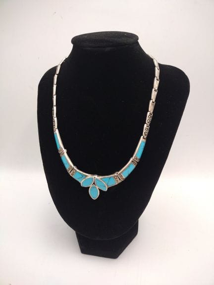 Collier en argent 925 avec incrustations de turquo