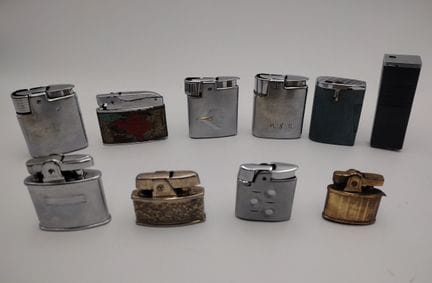 Collection de dix briquets de poche vintage, compr