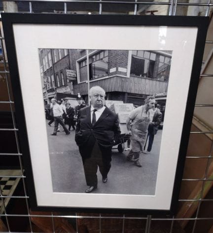 Alfred Hitchcock photographié à Covent Garden par 
