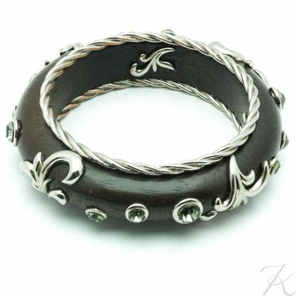 Bracciale in legno con motivi arabeschi di Dominiq