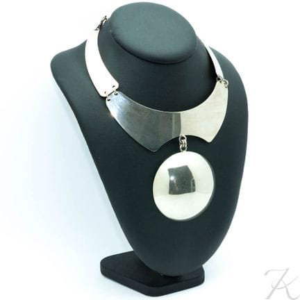 Esclusiva collana pendente francese in cromo, 1960