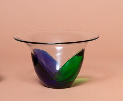 Murano
Schale
Blau/grün getöntes Glas
Unsigniert
H