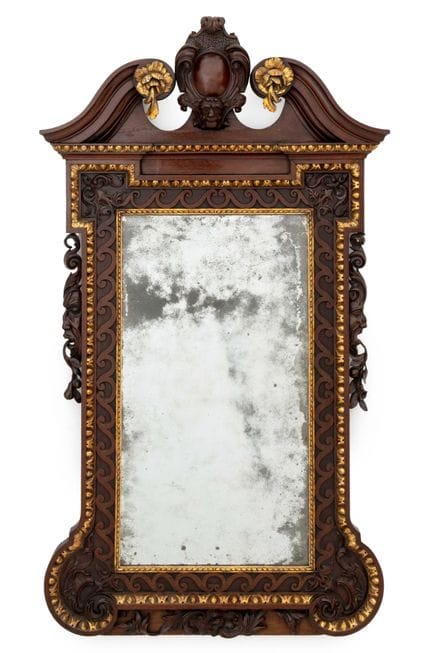 Espejo de la época de Jorge II, de caoba y dorado 