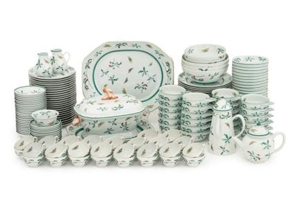 Service « Famille Verte » de Mottahedeh, 177 pièce