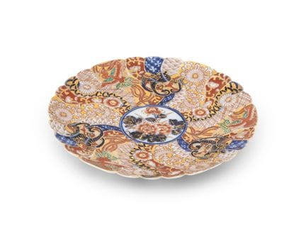 Japanese Imari Porcelain Scalloped Plate, hand-pai