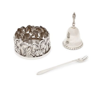 Colección de artículos de mesa de plata antiguos, 