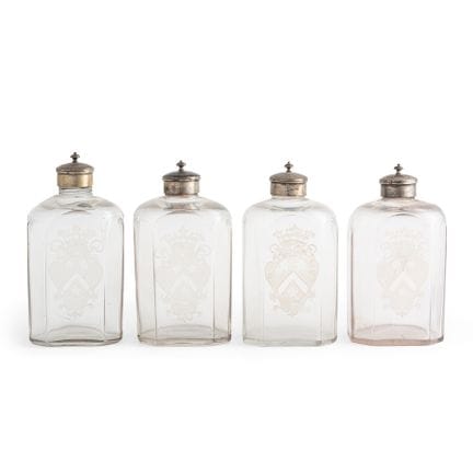 QUATRE BOÎTES EN VERRE, FABRIQUÉES À VENISE AU XVI