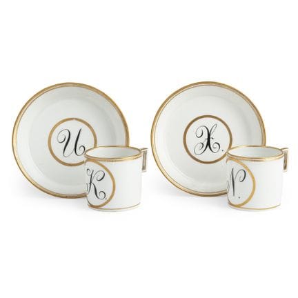 PAIRE DE TASSES AVEC SOUS-TASSES EN PORCELAINE BIC