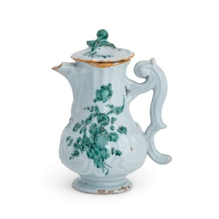 CAFETIÈRE EN FAÏENCE BICHROME, PROBABLEMENT DU FOU