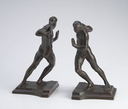 哈里特·惠特尼·弗里什穆斯，美国，1880-1980年，《推人》，青铜，高8英寸（20.3厘米）