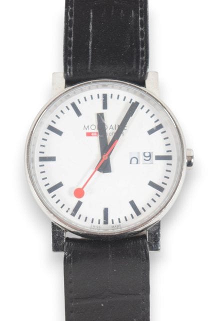 Reloj de pulsera Mondaine de acero inoxidable con 