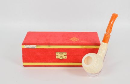 Pipa da tabacco in schiuma di mare intagliata da I