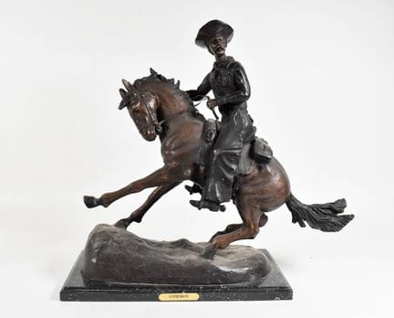 «Vaquero», de Frederic Remington, en bronce

Frede