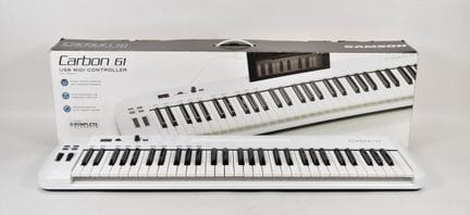 Controlador de teclado MIDI USB Samson Carbon 61

