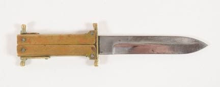Cuchillo plegable pantográfico de latón

Cuchillo 