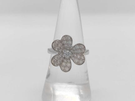 Bague Van Cleef &amp; Arpels « Frivole » en or bla