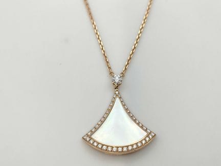 Collier pendentif Bulgari Divas Dream en or rose 1