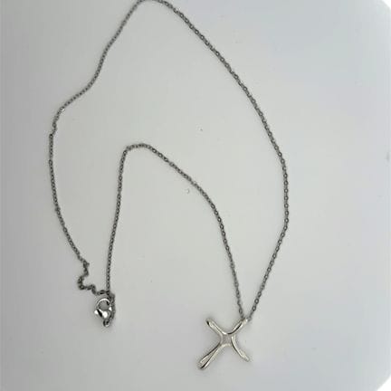 Collana con ciondolo a croce infinita in argento s