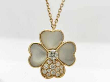 Van Cleef &amp; Arpels Cosmos Flower: pendente a c