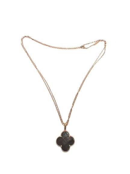 Collier Van Cleef &amp; Arpels « Magic Alhambra » 