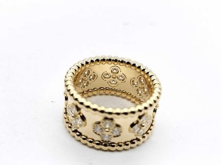 Bague Van Cleef &amp; Arpels « Perlee Clovers » en