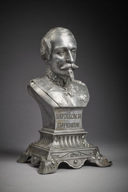 Bougeoir à main
En étain représentant Napoléon III