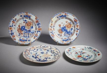 Japon
Paire d'assiettes en porcelaine imari à déco