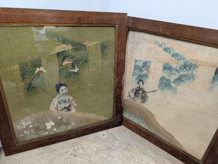 JAPON
Suite de deux peintures/broderies sur soie r
