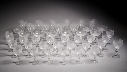 Service de verres
En cristal taillé comprenant dix